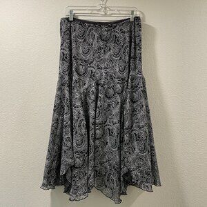 NEWSWORTHY (Get The Latest) Scarf Hem, Paisley Black/White - 1X